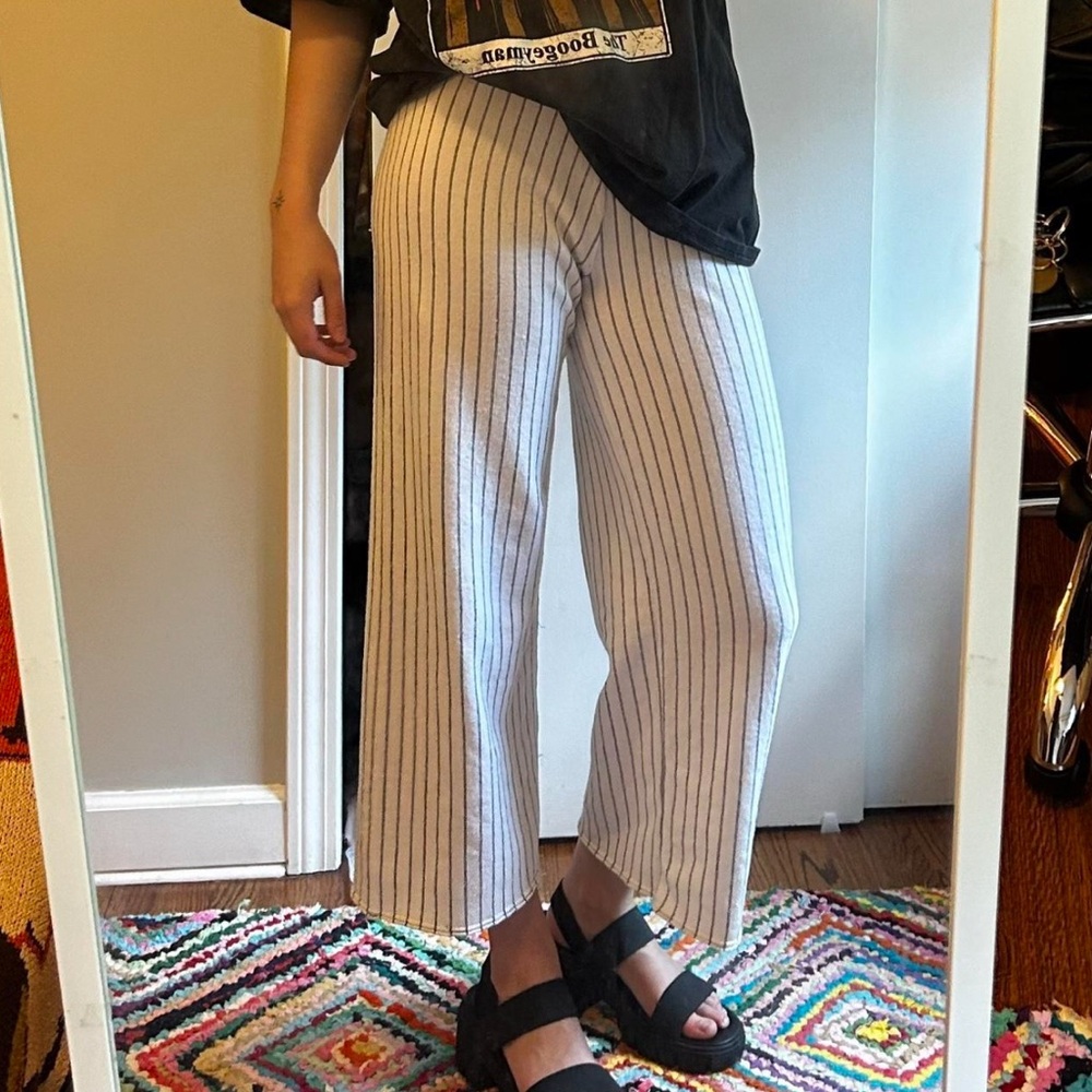 NIC+ZOE Black and White Striped Cropped Pants
